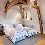 Chateau De Wallerand Hotel