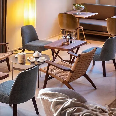 Chateau De Wallerand Hotel