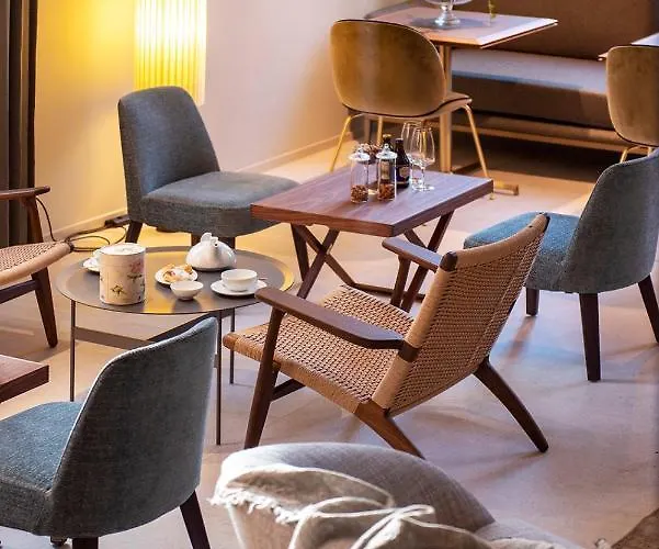 Chateau De Wallerand Hotel