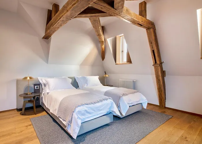 Chateau De Wallerand Hotel