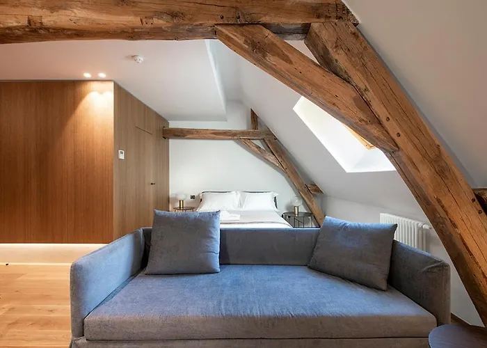 Chateau De Wallerand Hotel 4*