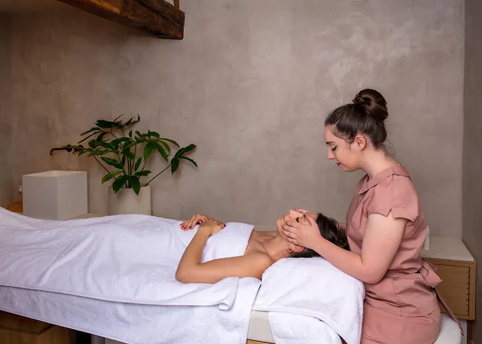 Chateau De Wallerand 4*