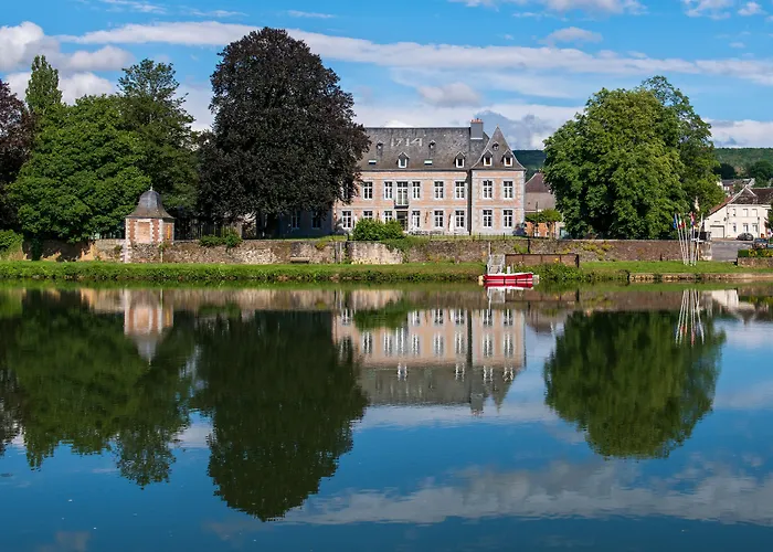 Chateau De Wallerand Hotel 4*